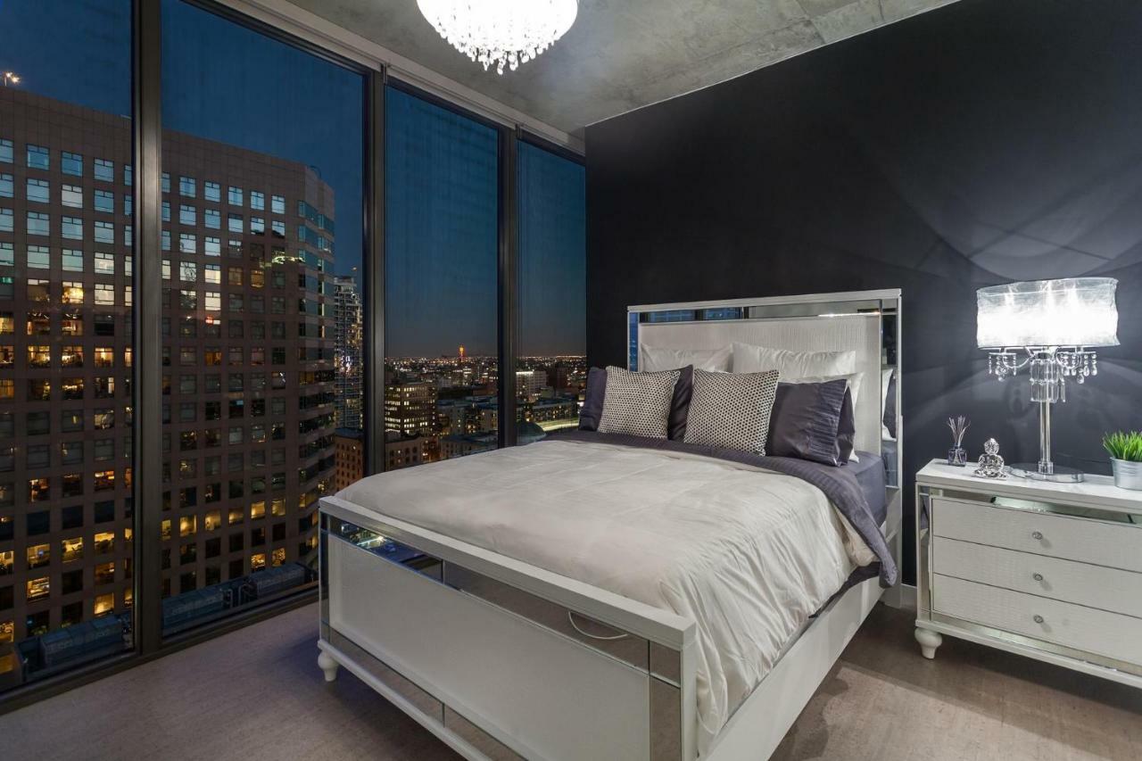 Apartment Urban Downtown La Floor To Ceiling Penthouse